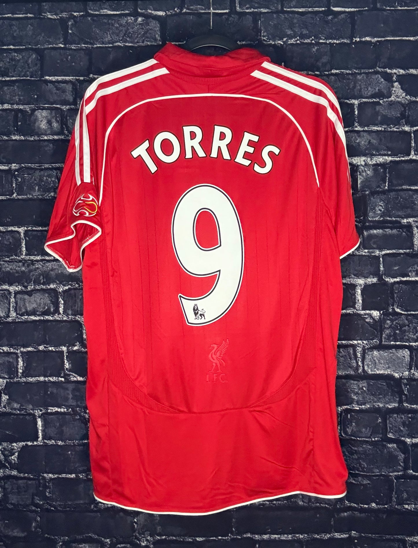 Liverpool 2006/07 Home - Fernando Torres (L)