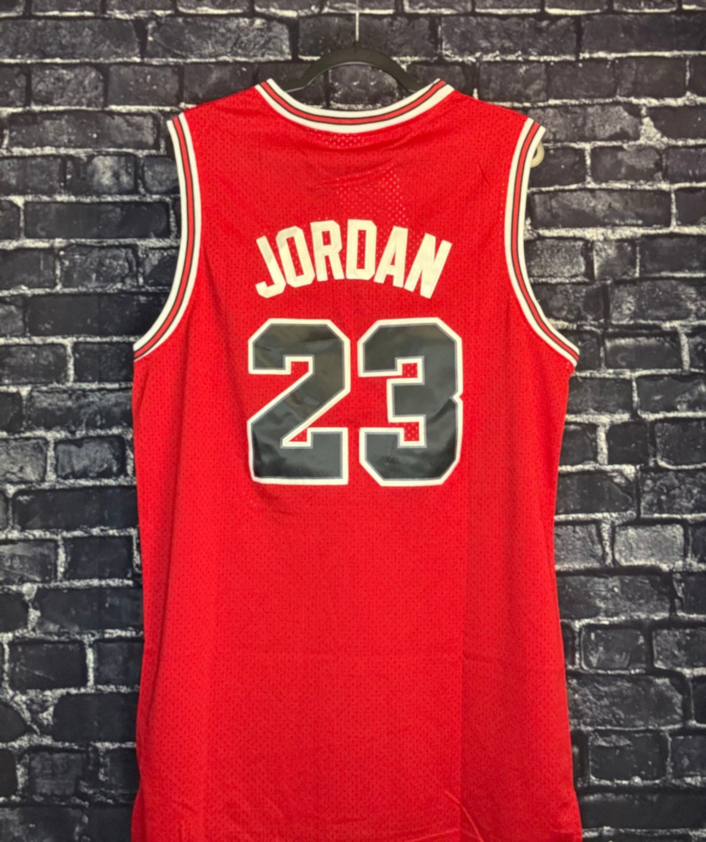 Chicago Bulls 1984 Rookie Year - Michael Jordan (L)