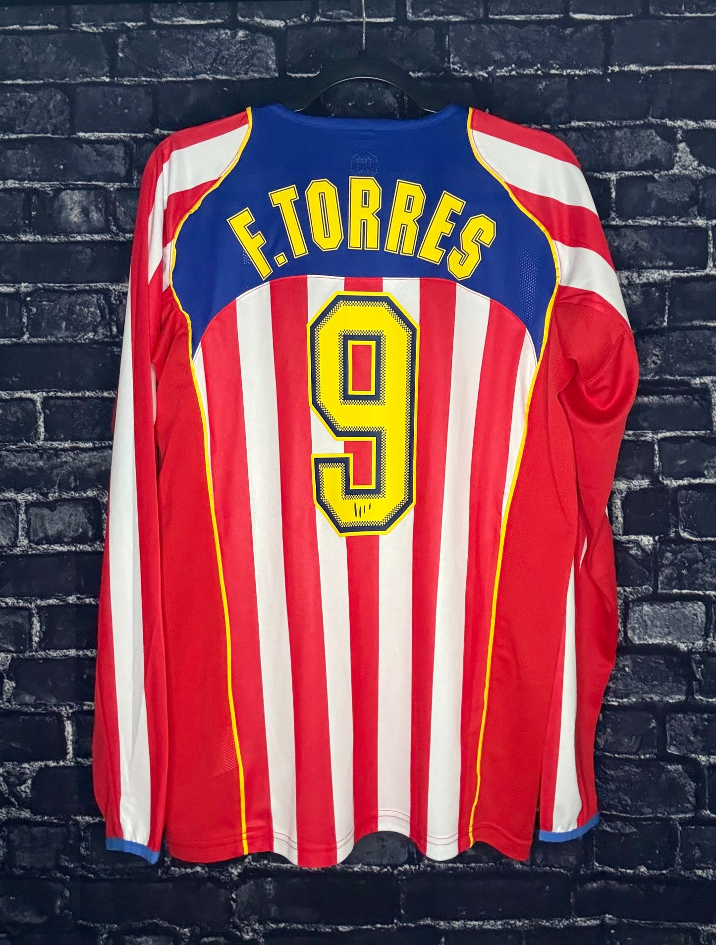 Atletico Madrid 2004/05 Home - Fernando Torres (L)