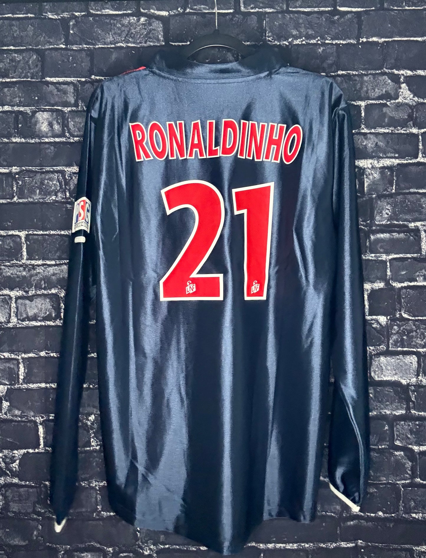 PSG 2001/02 Home - Ronaldinho (L)