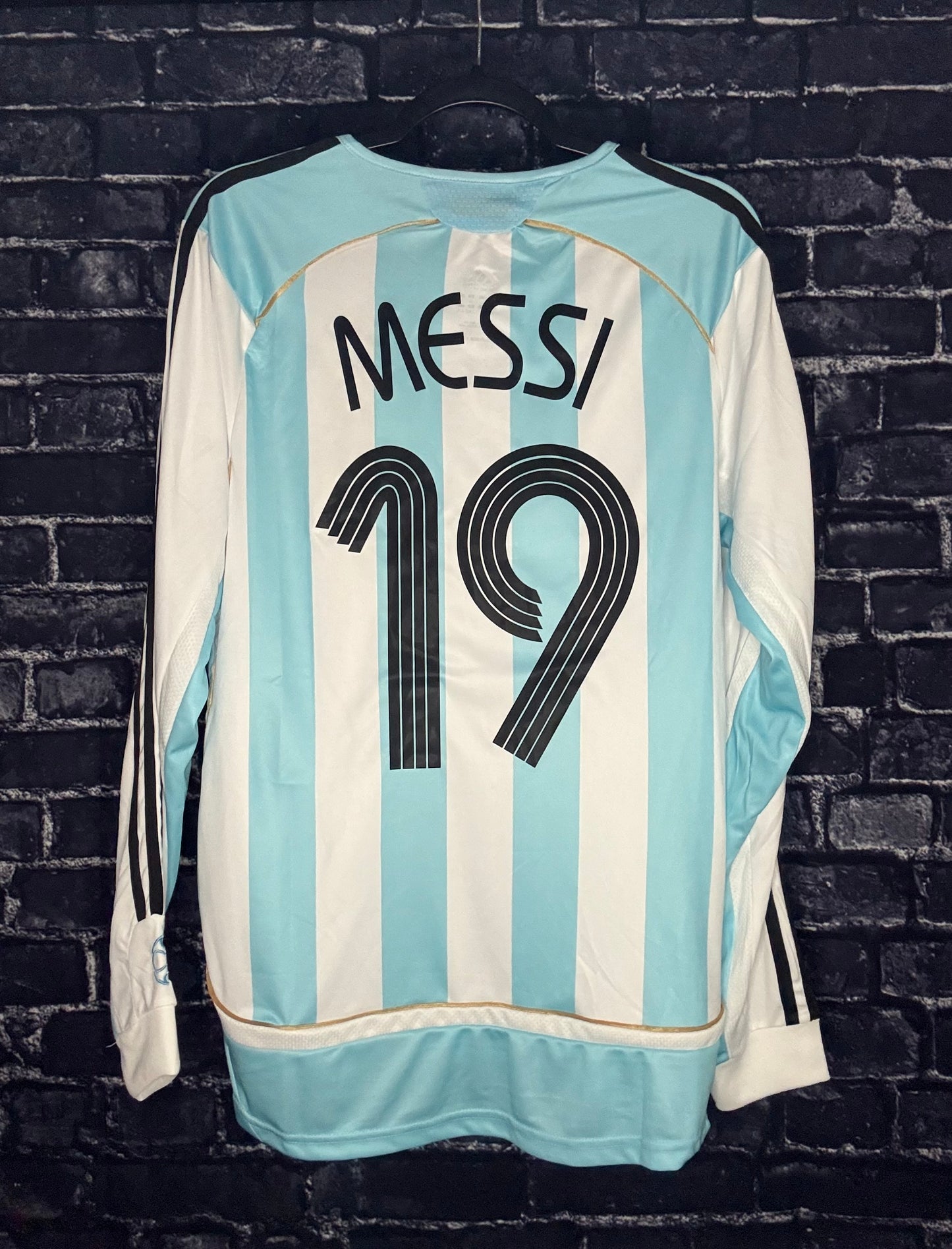 Argentina 2006 Home - Messi (L)