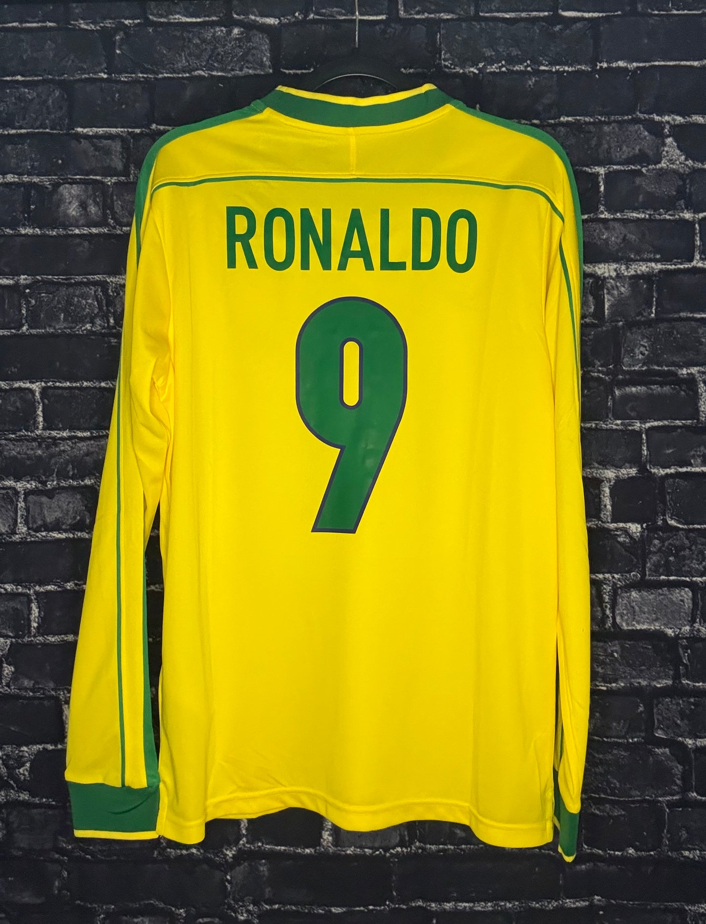 Brazil 1998 Home - Ronaldo (L)