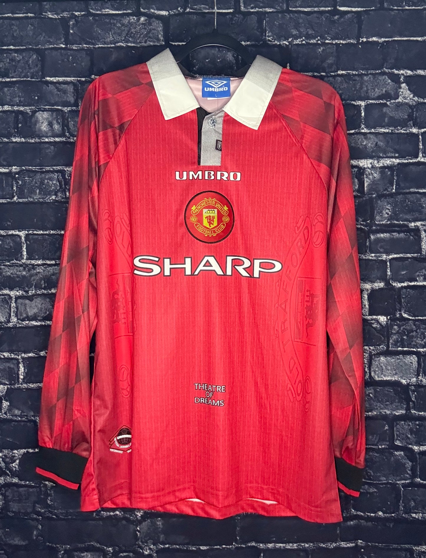 Manchester United 1996/97 Home - Eric Cantona (L)