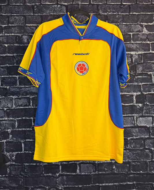 Colombia 2001 Home (L)